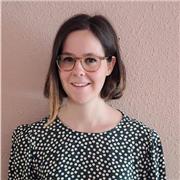 Doy clases particulares de inglés por las mañanas. C1, tres años como profesora de inglés y estuve 6 meses de su pair en Irlanda